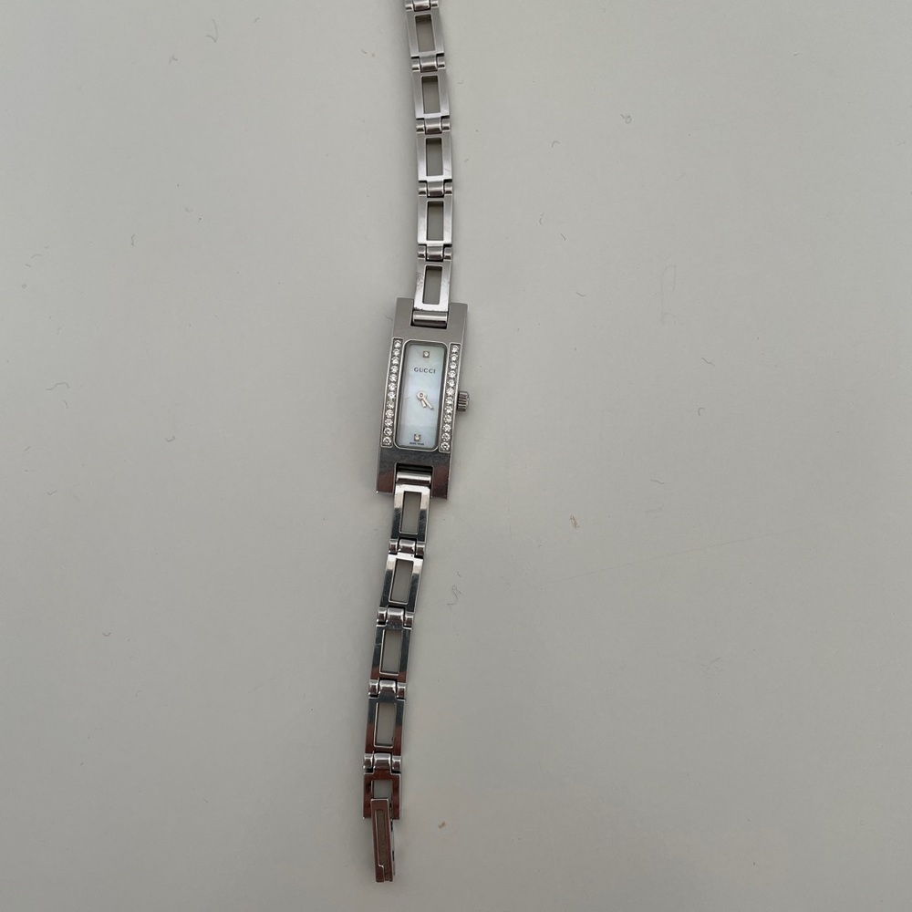 Gucci Stainless Steel Diamond 3900 L watch - Picture 3 of 6